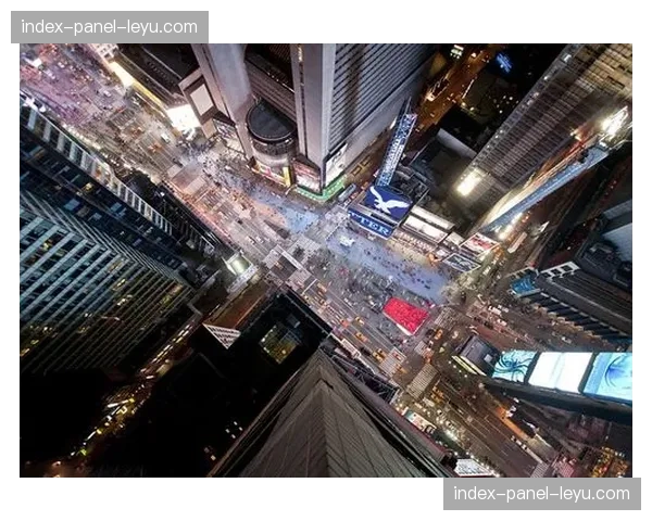 传奇摄影师纳特·费恩的拳击主题摄影展在伦敦开幕