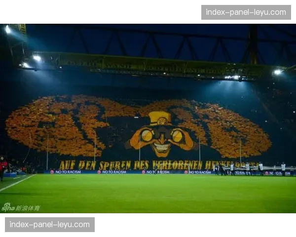 多特蒙德主场南看台球迷组织发起“反对比赛日票价上涨”的和平抗议