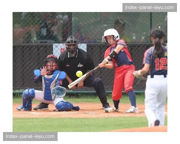 体育经济报告指出，2025年全球垒球相关产品及赛事消费总额同比增长12%